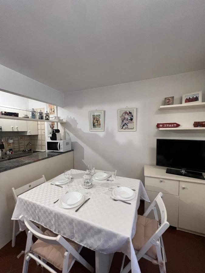 Casa Di Valentina Leilighet Breuil-Cervinia Eksteriør bilde
